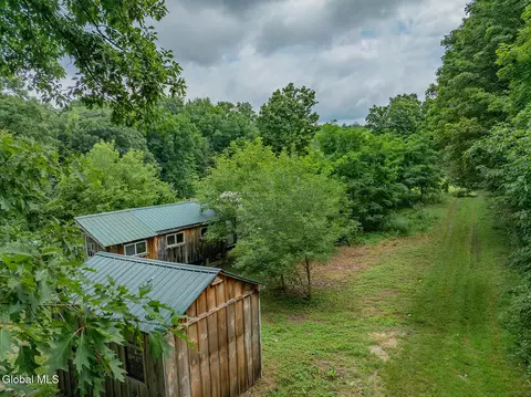 127 Lincoln Hill Rd, Eagle Bridge, NY 12057