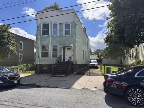 476 2nd St, Albany, NY 12206