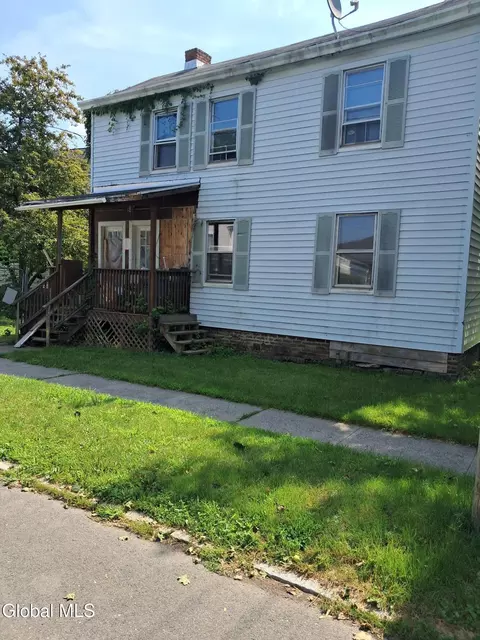 212 2nd Ave, Watervliet, NY 12189