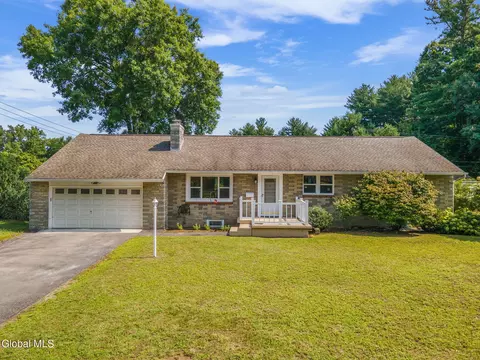 16 Gladwish Ave, Albany, NY 12203
