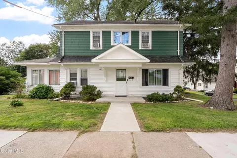 Exterior - 112 Fales Ct, Troy, NY 12180 photo 12 of 13