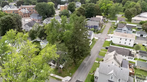 View/Area - 112 Fales Ct, Troy, NY 12180 photo 2 of 3