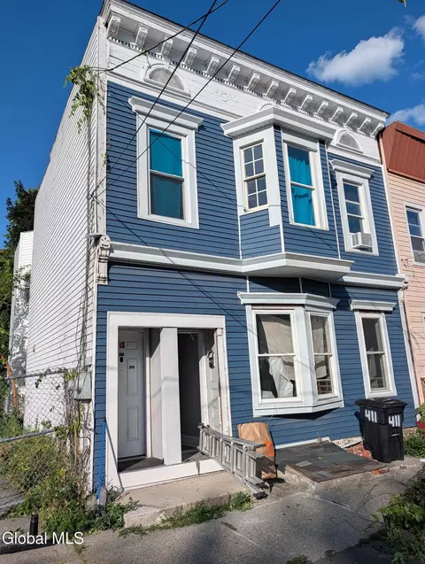 411 Elk St, Albany, NY 12206