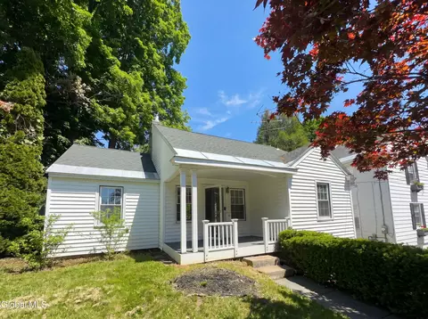 22 Gillen Ter, Gloversville, NY 12078