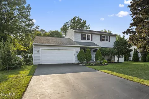 58 Leonard St, Glens Falls, NY 12801