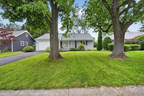 240 Davis Ave, Albany, NY 12208
