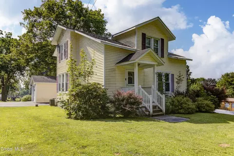 22 Highland Ave, Fort Johnson, NY 12070