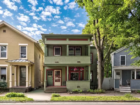 104 Van Dam St, Saratoga Springs, NY 12866