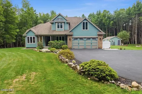 8 Lester Ln, Middle Grove, NY 12850