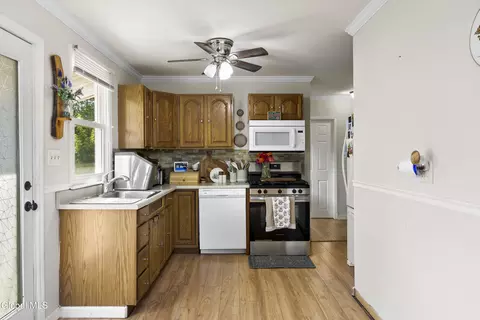 Kitchen - 309 Manchester Rd, Schenectady, NY 12304 photo 2 of 2