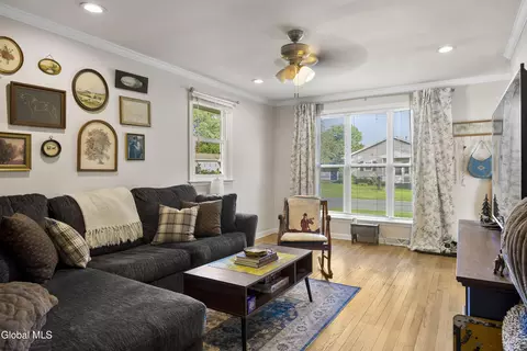 Living - 309 Manchester Rd, Schenectady, NY 12304 photo 1 of 3