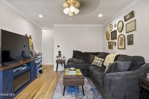 Living - 309 Manchester Rd, Schenectady, NY 12304 photo 3 of 3
