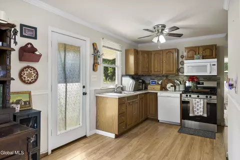 Kitchen - 309 Manchester Rd, Schenectady, NY 12304 photo 1 of 2