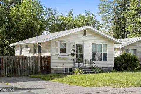 309 Manchester Rd, Schenectady, NY 12304
