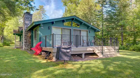 147 S Shore Rd, Lake Pleasant, NY 12108