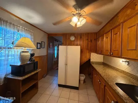 Kitchen - 1133 Cushing Ln, Schenectady, NY 12303 photo 1 of 3