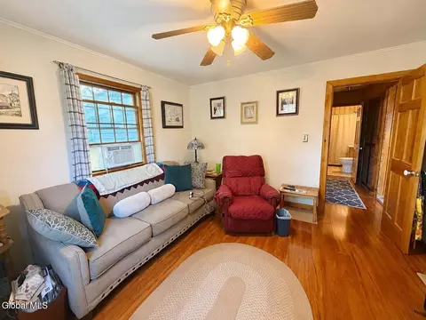 Living - 1133 Cushing Ln, Schenectady, NY 12303 photo 4 of 4