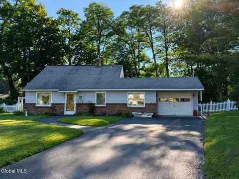 Exterior - 1133 Cushing Ln, Schenectady, NY 12303 photo 6 of 6