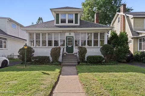 28 Marwill St, Albany, NY 12209