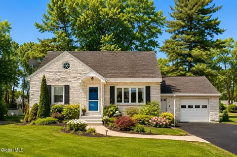 226 Consaul Rd, Albany, NY 12205