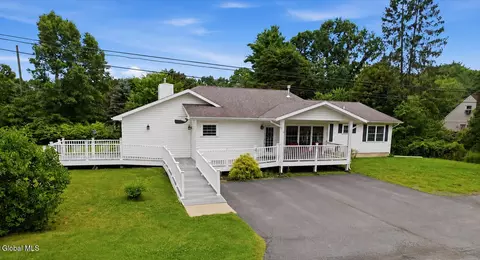 11 Denver Dr, West Sand Lake, NY 12196