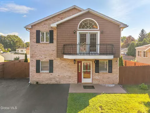 30 Ivaloo Ave, Albany, NY 12203