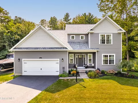 137 Eastline Rd, Ballston Lake, NY 12019