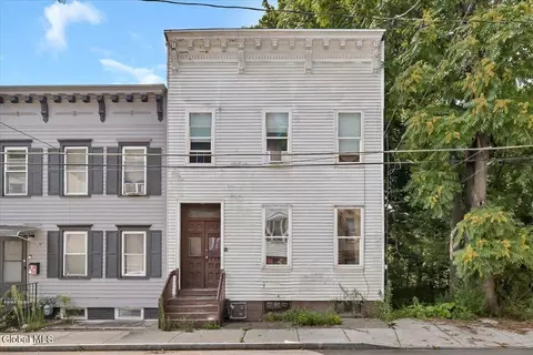44 Osborne St, Albany, NY 12202
