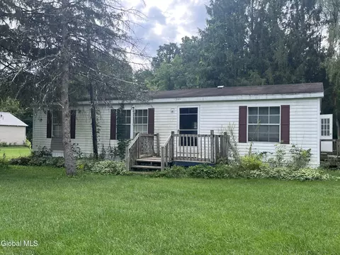 172 Ferry Blvd, South Glens Falls, NY 12803