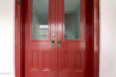 612 Twenty Third St, Watervliet, NY 12189