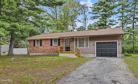 53 Edmund Dr, Ballston Spa, NY 12020