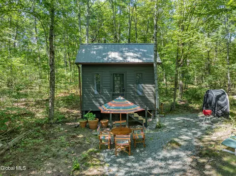 52 Oak Hill Rd, Granville, NY 12832