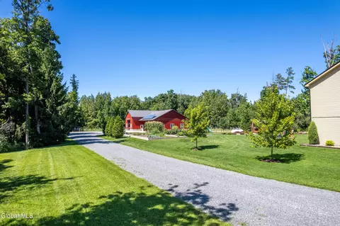 Exterior - 106 Hilltop Rd, Sprakers, NY 12166 photo 8 of 14
