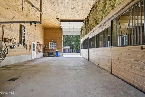 Entry Way - 106 Hilltop Rd, Sprakers, NY 12166 photo 2 of 2