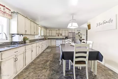 Kitchen - 106 Hilltop Rd, Sprakers, NY 12166 photo 1 of 4