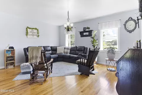 Living - 106 Hilltop Rd, Sprakers, NY 12166 photo 1 of 2