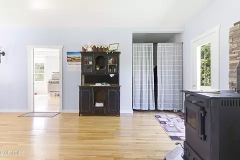 Entry Way - 106 Hilltop Rd, Sprakers, NY 12166 photo 1 of 2