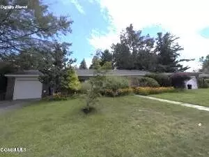 167 Holmes Dl, Albany, NY 12208