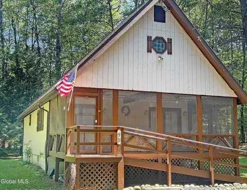 95 Northwoods Rd, Lake Luzerne, NY 12846