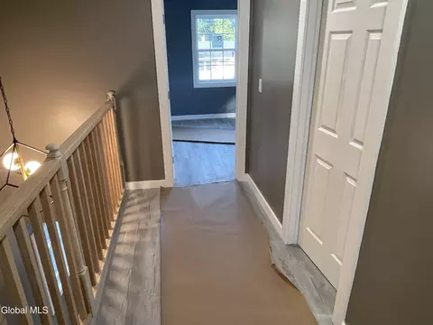 Entry Way - 29 Marshall Ave, Schenectady, NY 12304 photo 5 of 9