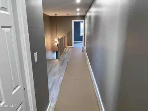 Entry Way - 29 Marshall Ave, Schenectady, NY 12304 photo 3 of 9