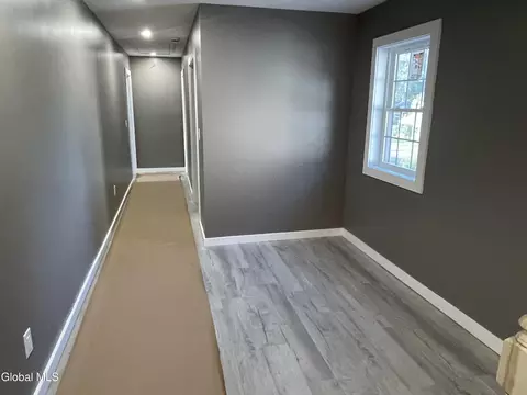 Entry Way - 29 Marshall Ave, Schenectady, NY 12304 photo 2 of 9