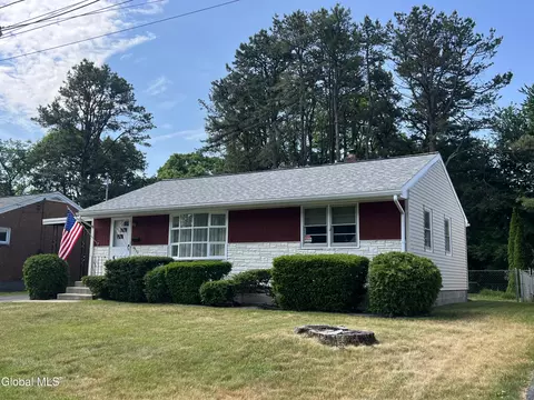2932 Gibson St, Schenectady, NY 12304