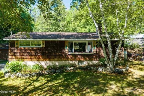 75 White Schoolhouse Rd, Chester, NY 12817