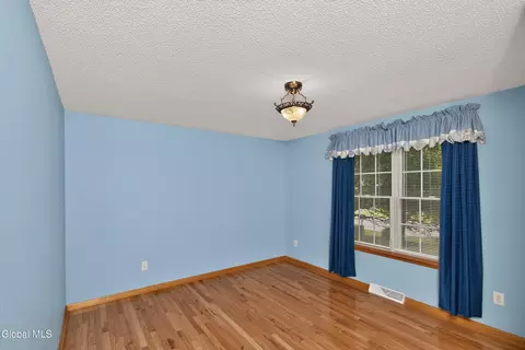 Bedroom - 8 Dalton Ct, Delmar, NY 12054 photo 5 of 8