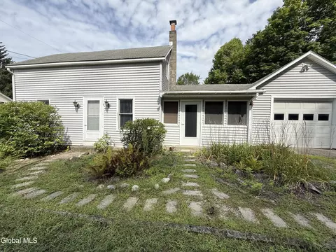 9 Second St, Queensbury, NY 12804