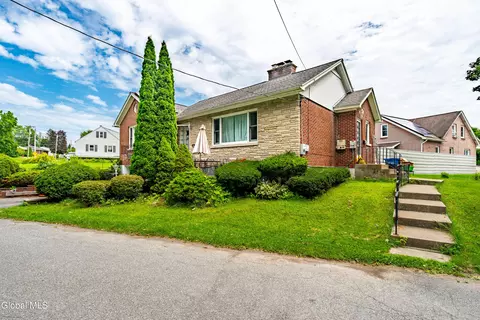 35 Brookland Ave, Albany, NY 12203