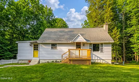 221 Dunham Hollow Rd, East Nassau, NY 12062