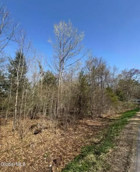 522 N Creek Rd, Greenfield Center, NY 12833