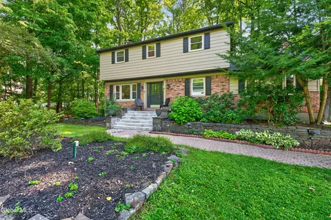 14 Brookwood Dr, Clifton Park, NY 12065